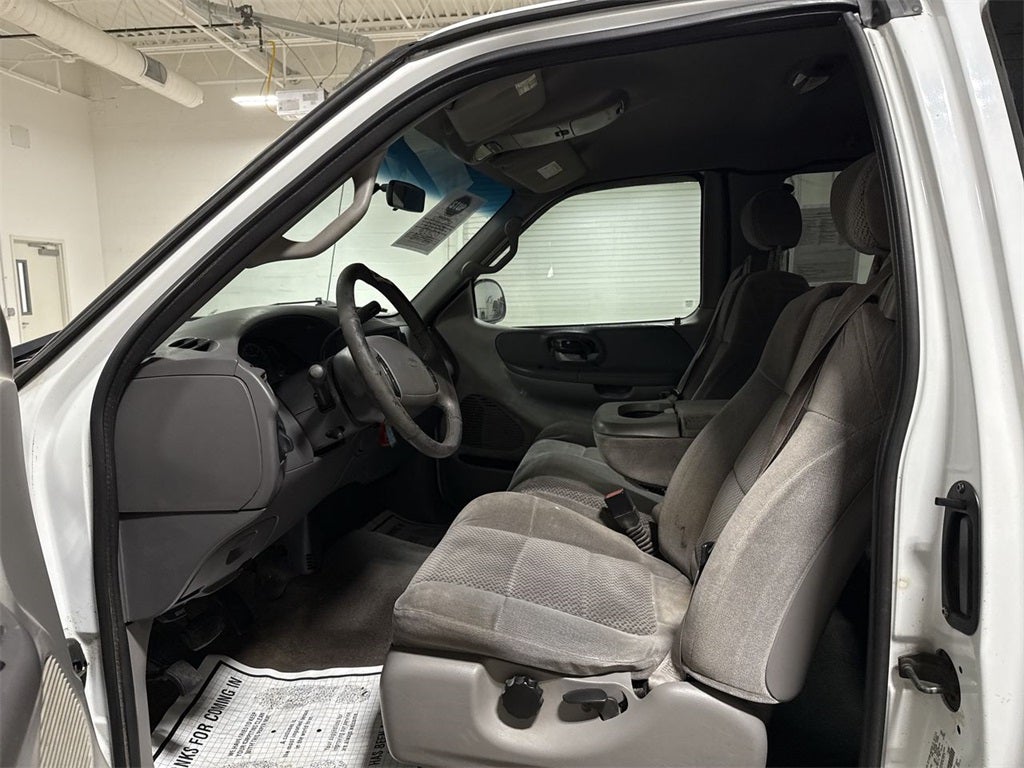 2002 Ford F-150 Lariat