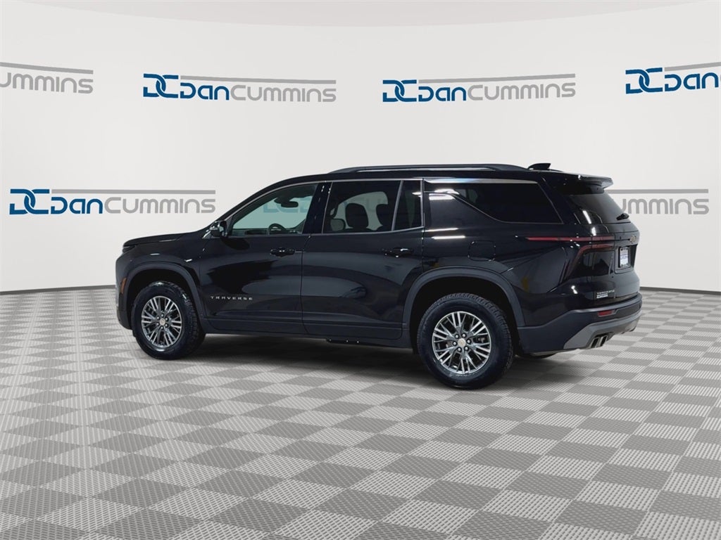 2024 Chevrolet Traverse LT