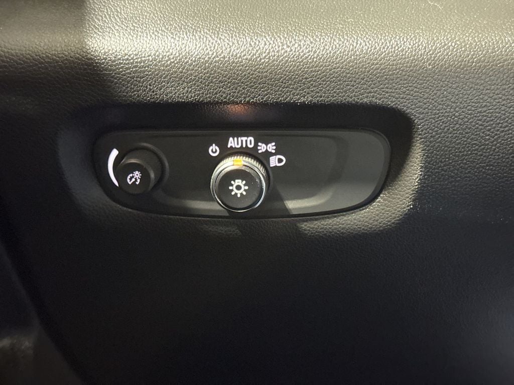 2022 Chevrolet Traverse LT