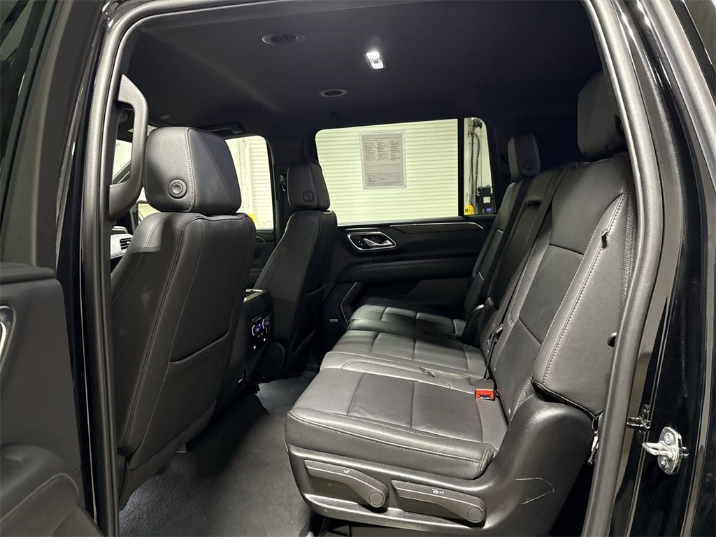 2024 Chevrolet Suburban LT