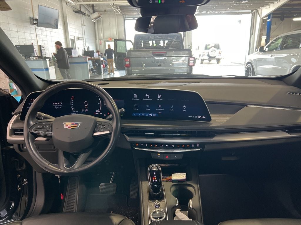 2024 Cadillac XT4 Premium Luxury