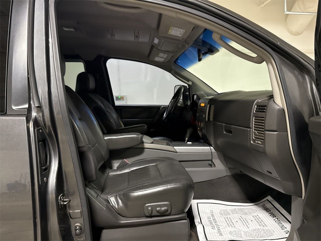 2005 Nissan Titan LE