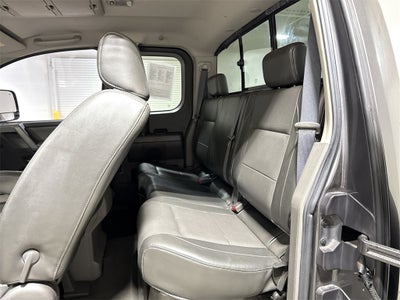 2005 Nissan Titan LE