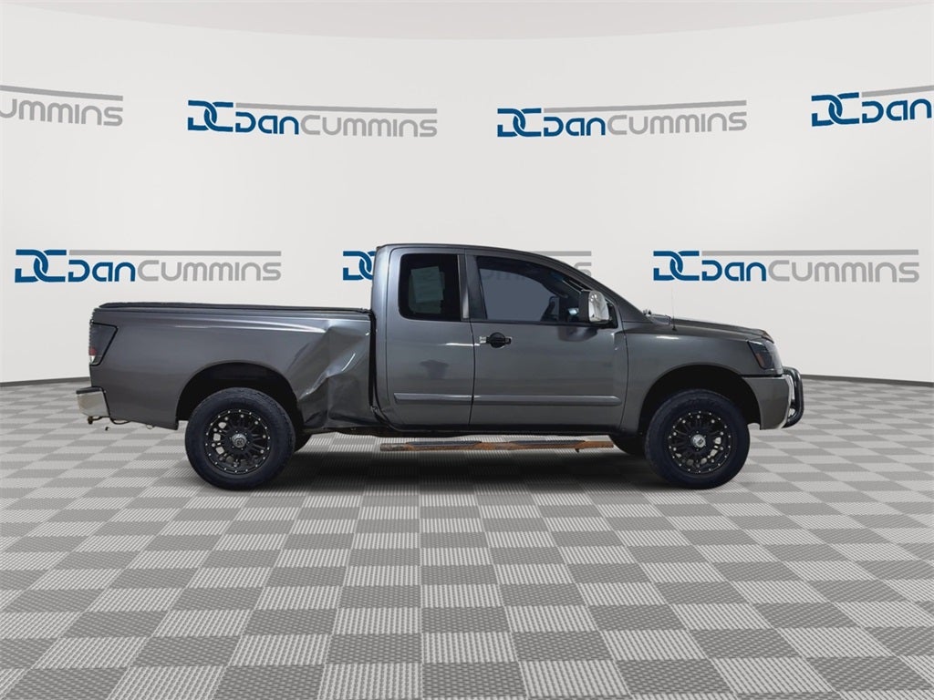 2005 Nissan Titan LE