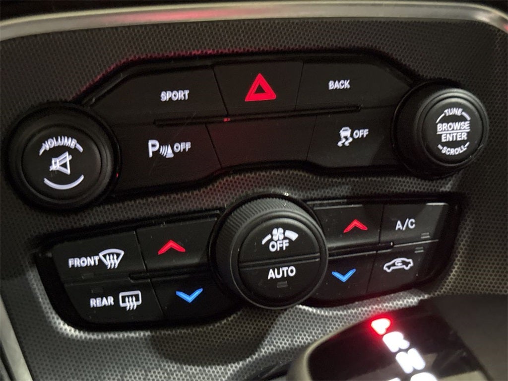 2015 Dodge Challenger SXT