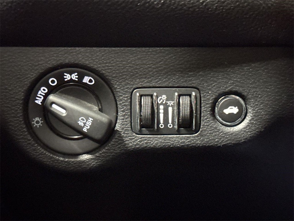 2015 Dodge Challenger SXT