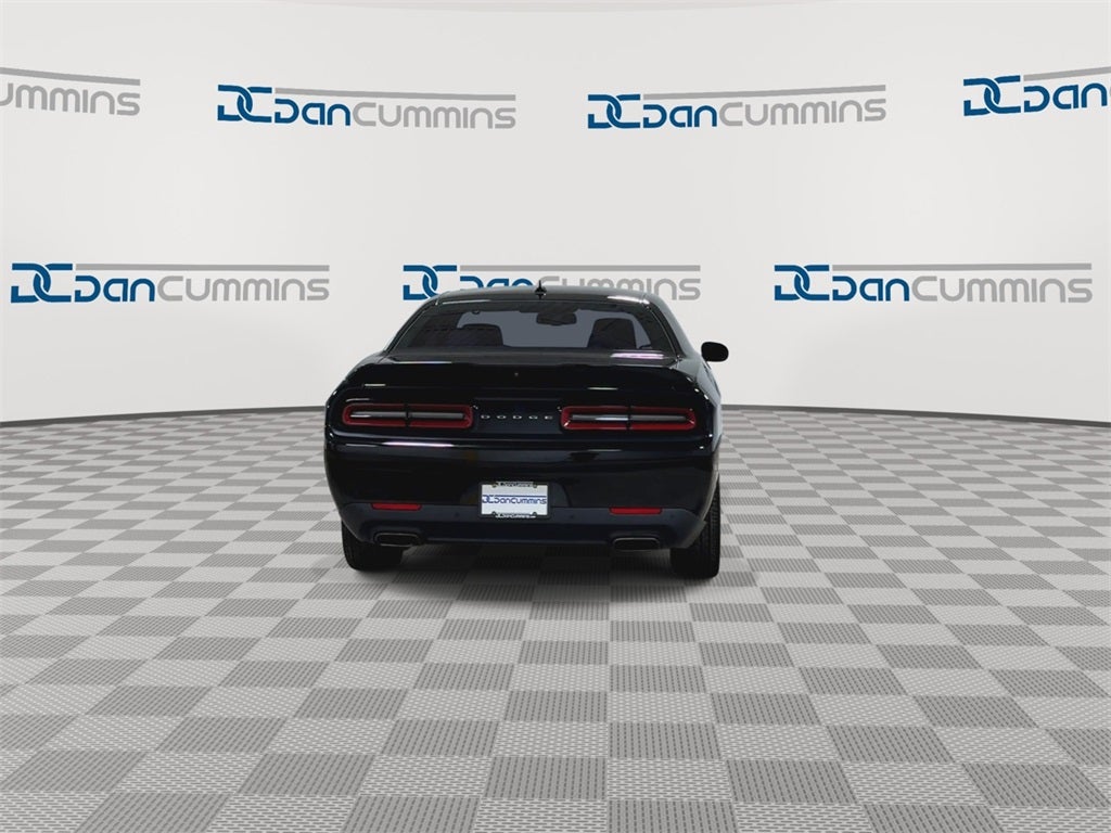 2015 Dodge Challenger SXT