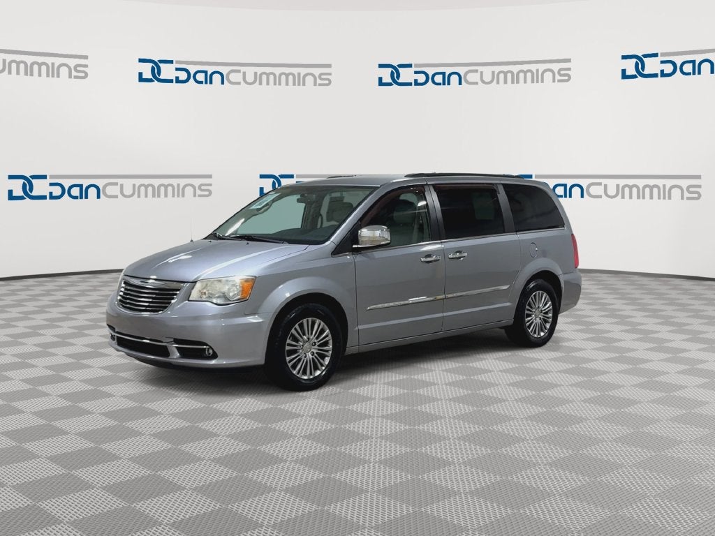 2014 Chrysler Town & Country Touring-L
