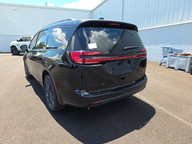 2027 Chrysler Pacifica Limited