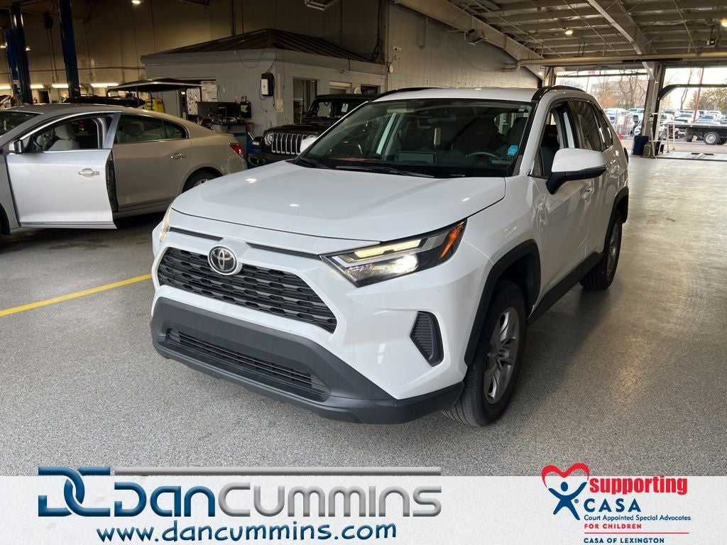 2022 Toyota RAV4 XLE