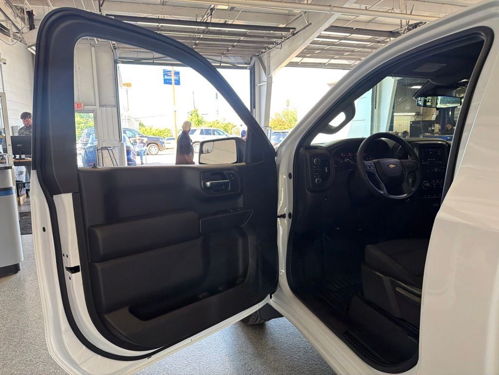 2025 Chevrolet Silverado 1500 WT