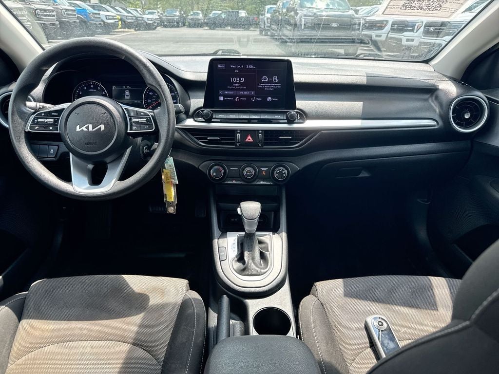 2022 Kia Forte FE