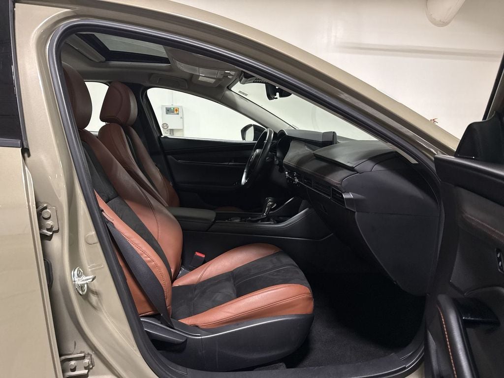 2024 Mazda Mazda3 2.5 Carbon Turbo