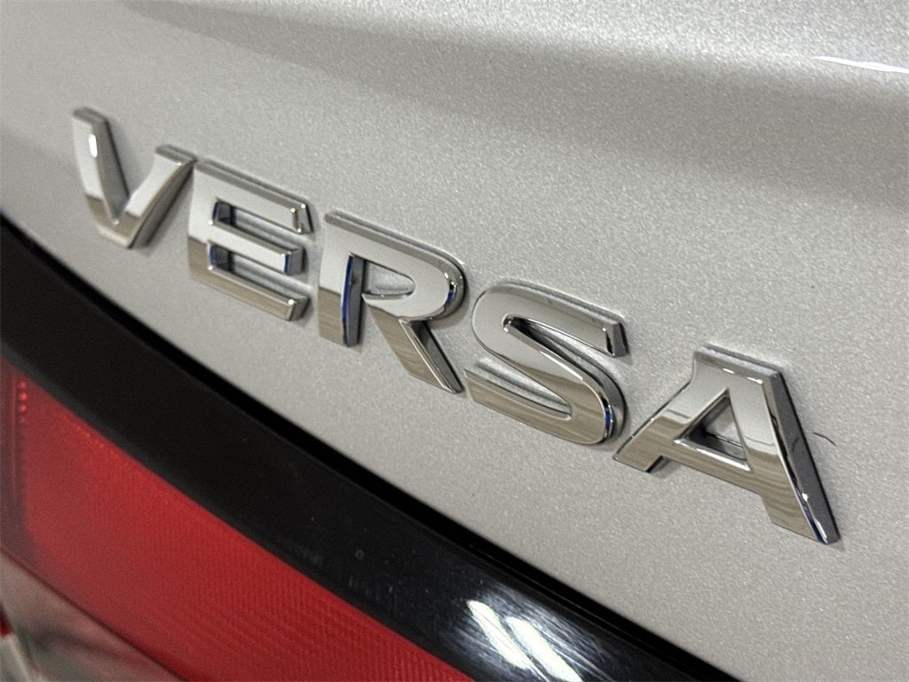 2022 Nissan Versa 1.6 S