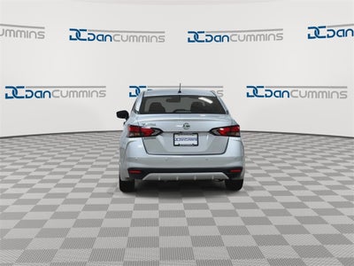 2022 Nissan Versa 1.6 S