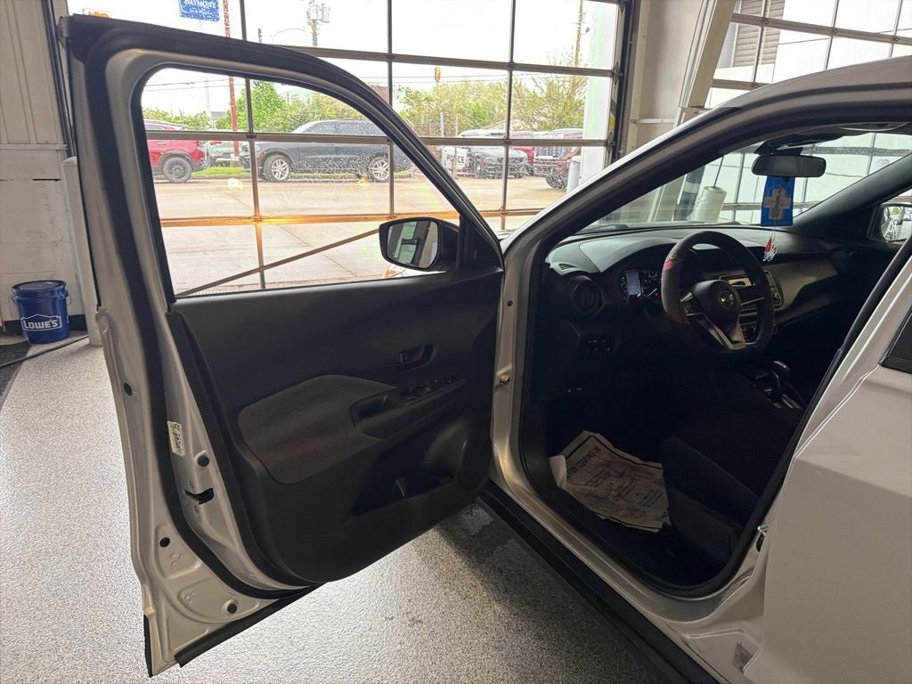 2020 Nissan Kicks S