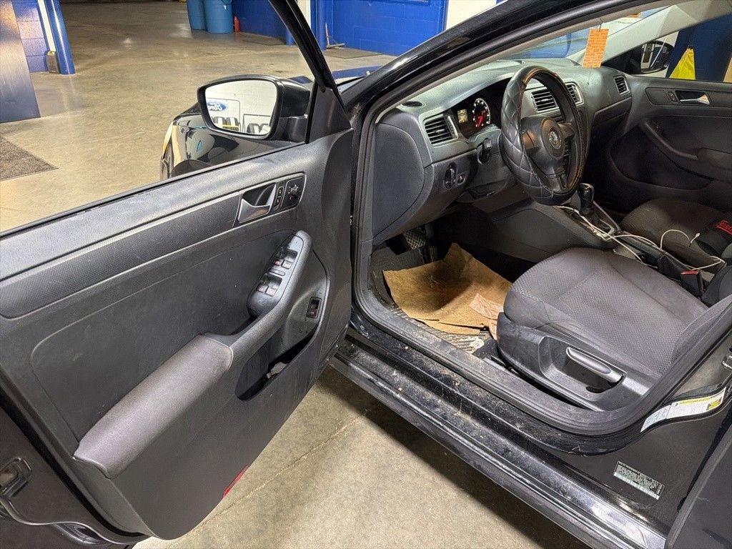 2012 Volkswagen Jetta 2.0L Base