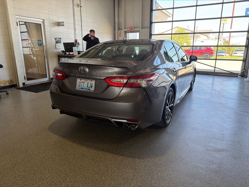2018 Toyota Camry SE