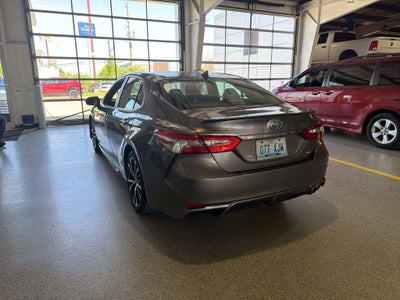 2018 Toyota Camry SE