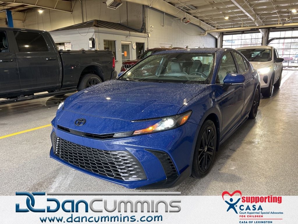 2025 Toyota Camry SE