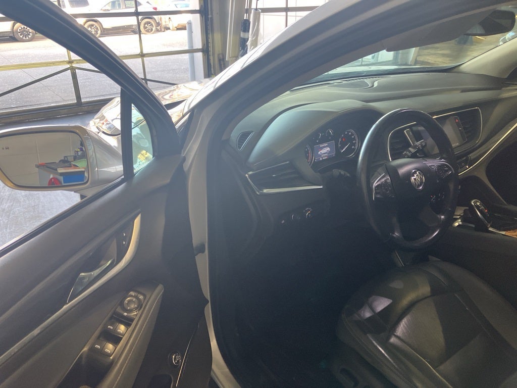 2020 Buick Enclave Essence