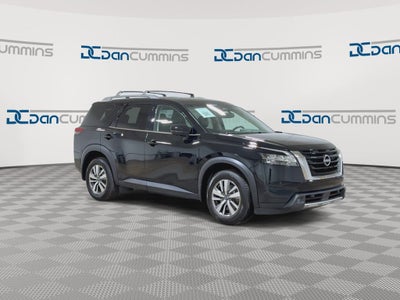 2022 Nissan Pathfinder SL