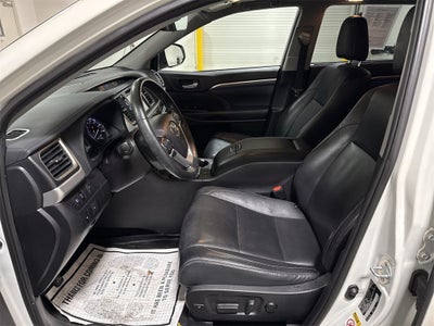 2019 Toyota Highlander Base