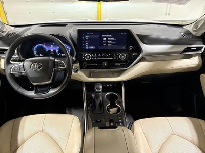 2023 Toyota Highlander Hybrid Platinum