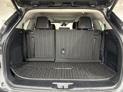 2021 Toyota Highlander Hybrid Platinum