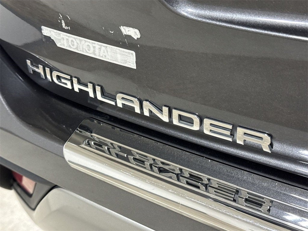 2021 Toyota Highlander Hybrid Platinum