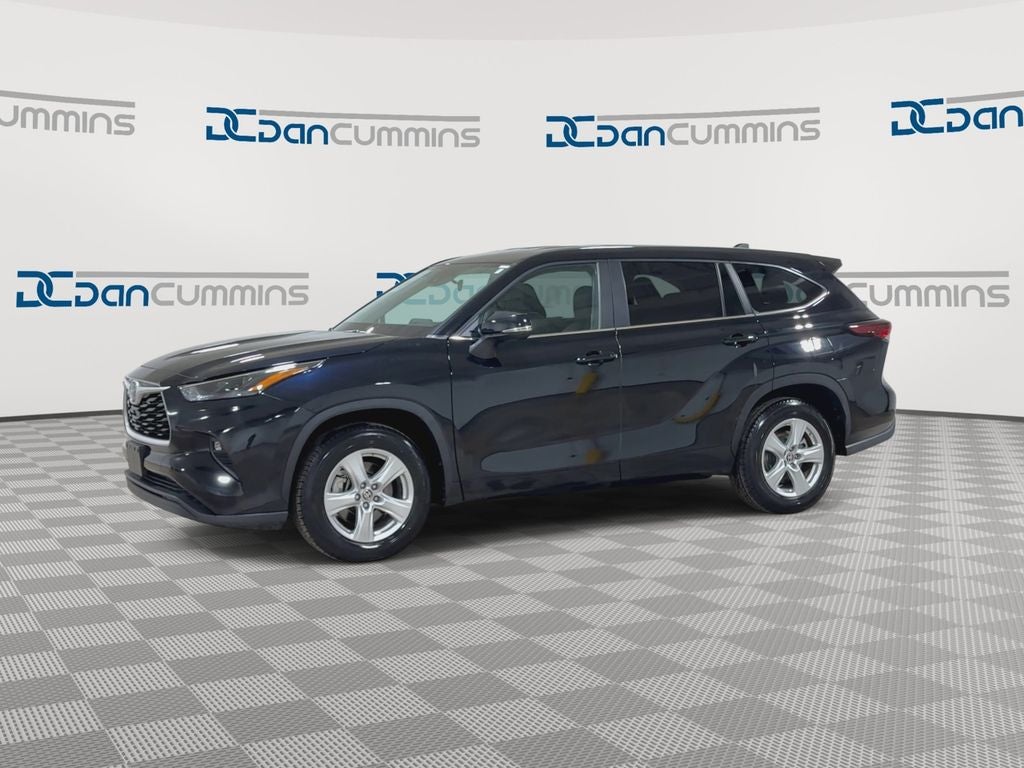 2024 Toyota Highlander LE