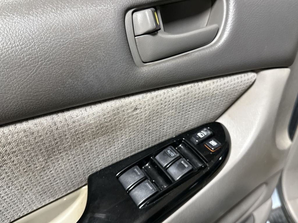 2005 Toyota Sienna LE