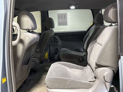 2005 Toyota Sienna LE