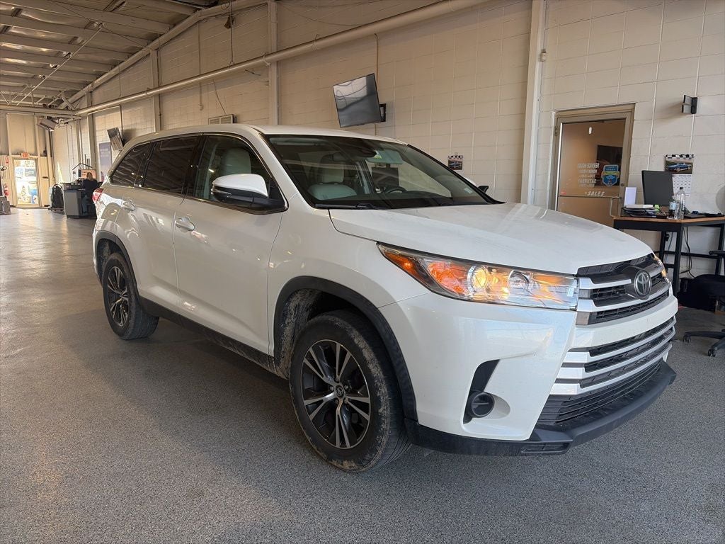 2019 Toyota Highlander LE