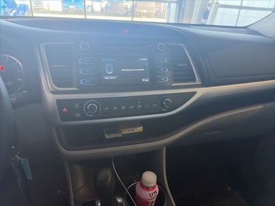 2019 Toyota Highlander LE