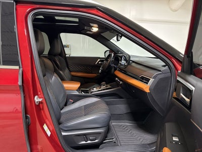 2024 Mitsubishi Outlander Base