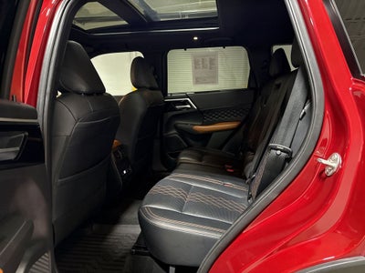 2024 Mitsubishi Outlander Base