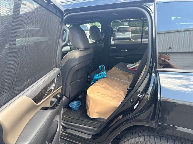 2025 Lexus LX 700h Overtrail