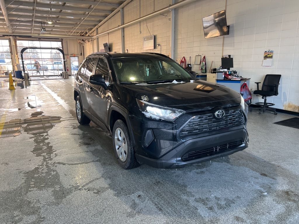 2020 Toyota RAV4 LE
