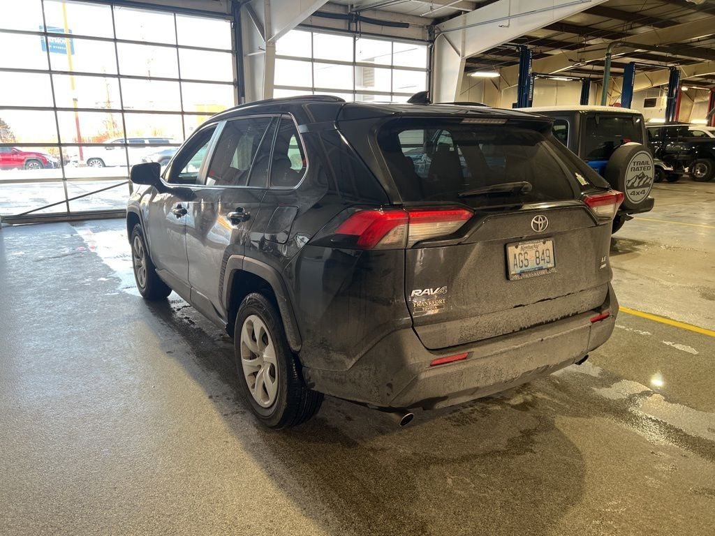 2020 Toyota RAV4 LE