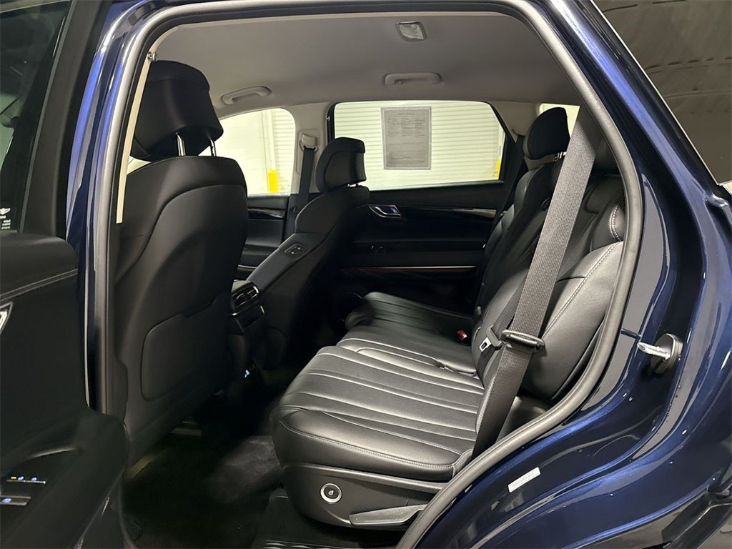 2025 Genesis GV80 2.5T