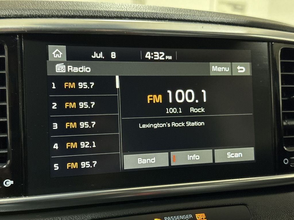 2022 Kia Sportage EX