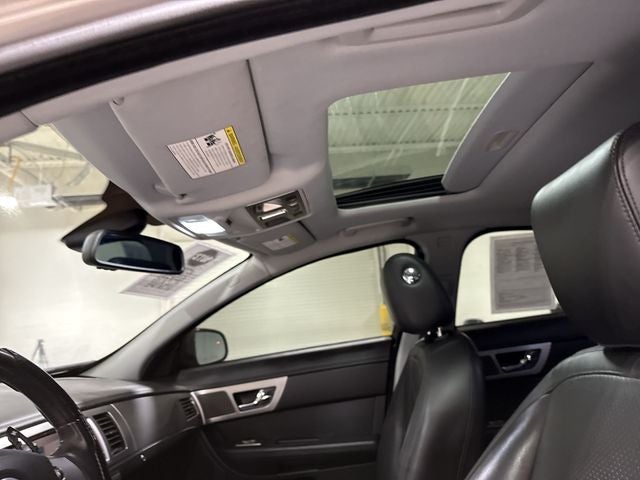2011 Jaguar XF Premium