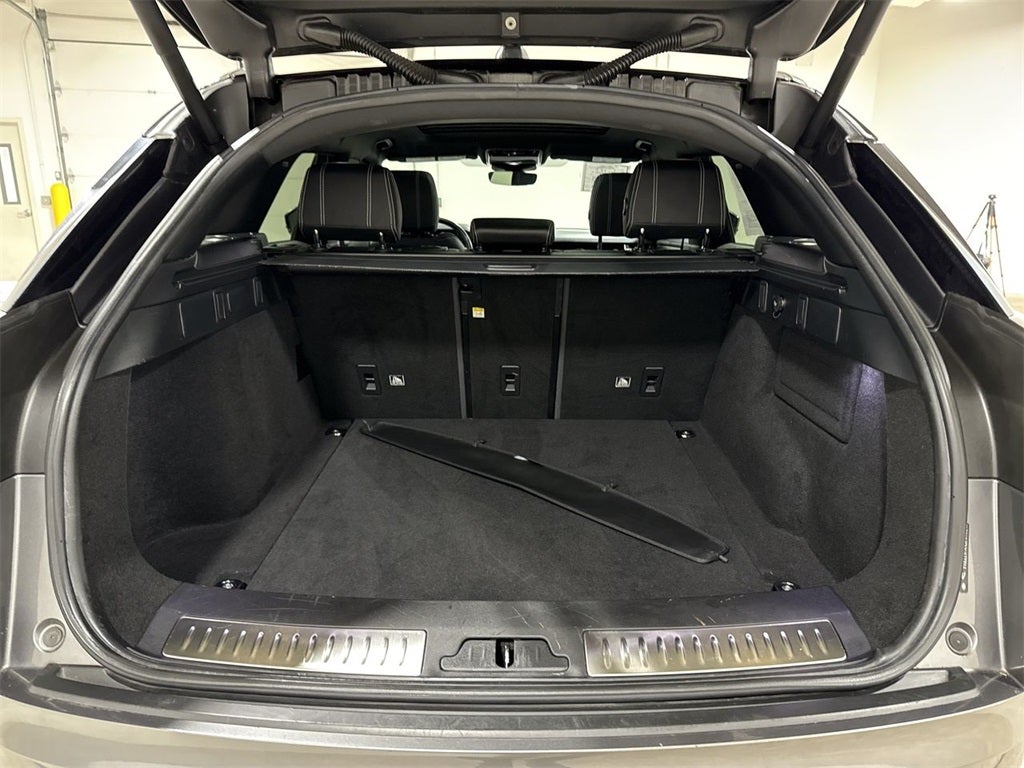 2018 Land Rover Range Rover Velar SE R-Dynamic