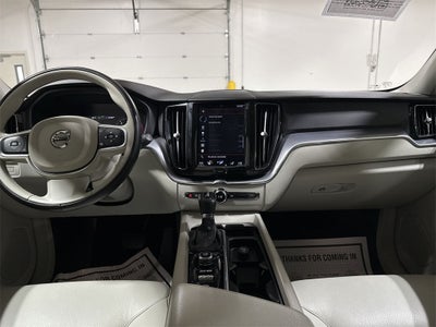 2020 Volvo XC60 T5 Momentum