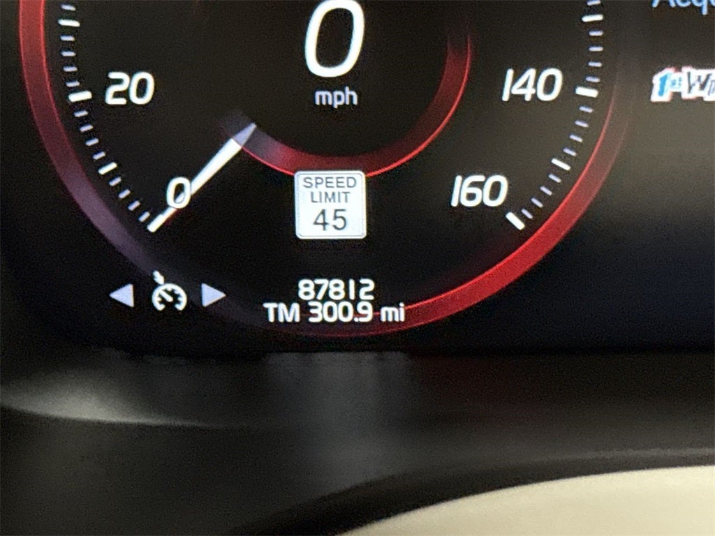 2020 Volvo XC60 T5 Momentum