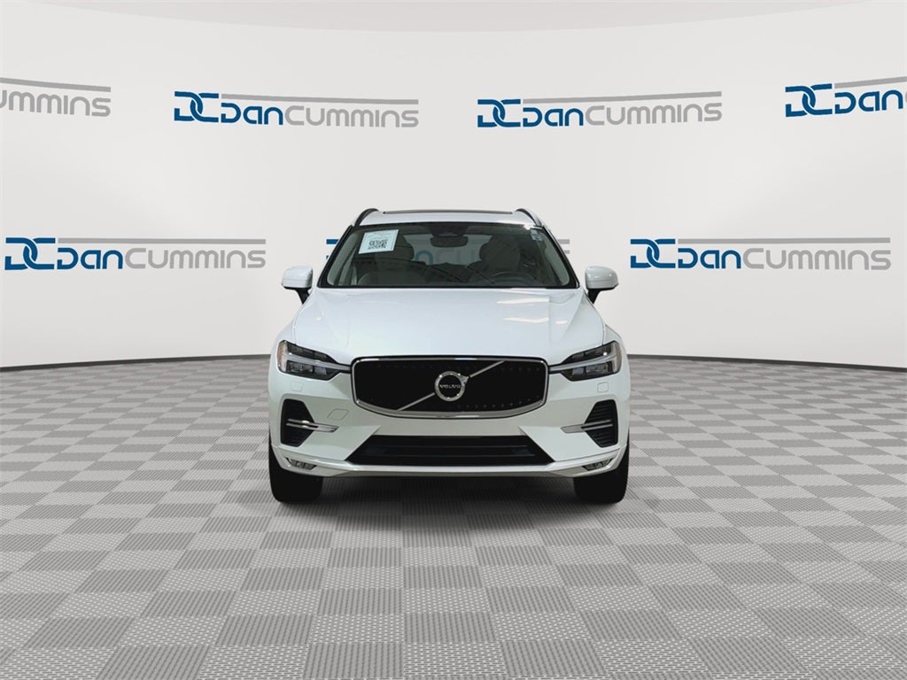 2022 Volvo XC60 B5 Momentum
