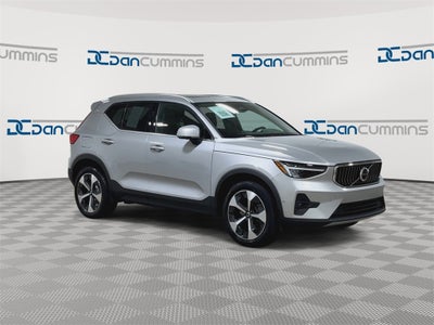 2024 Volvo XC40 B5 Plus Bright Theme