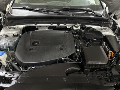 2024 Volvo XC40 B5 Plus Bright Theme