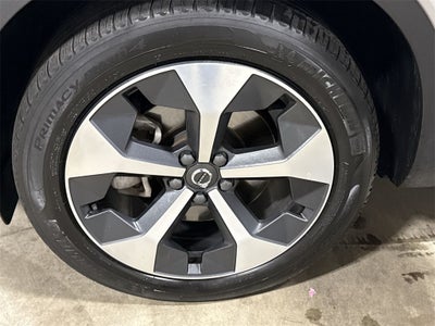 2024 Volvo XC40 B5 Plus Bright Theme